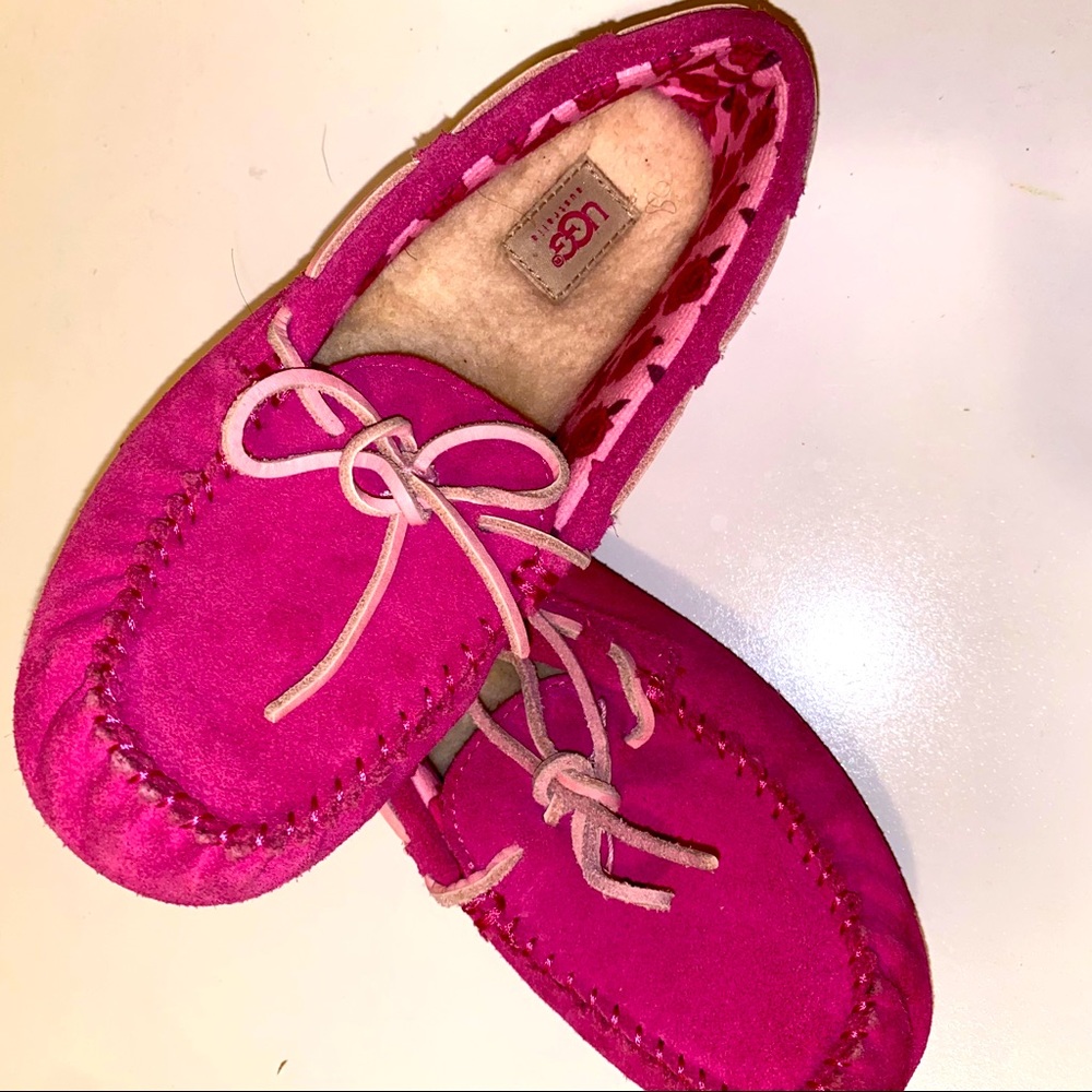 Ugg pink Moccasins girls